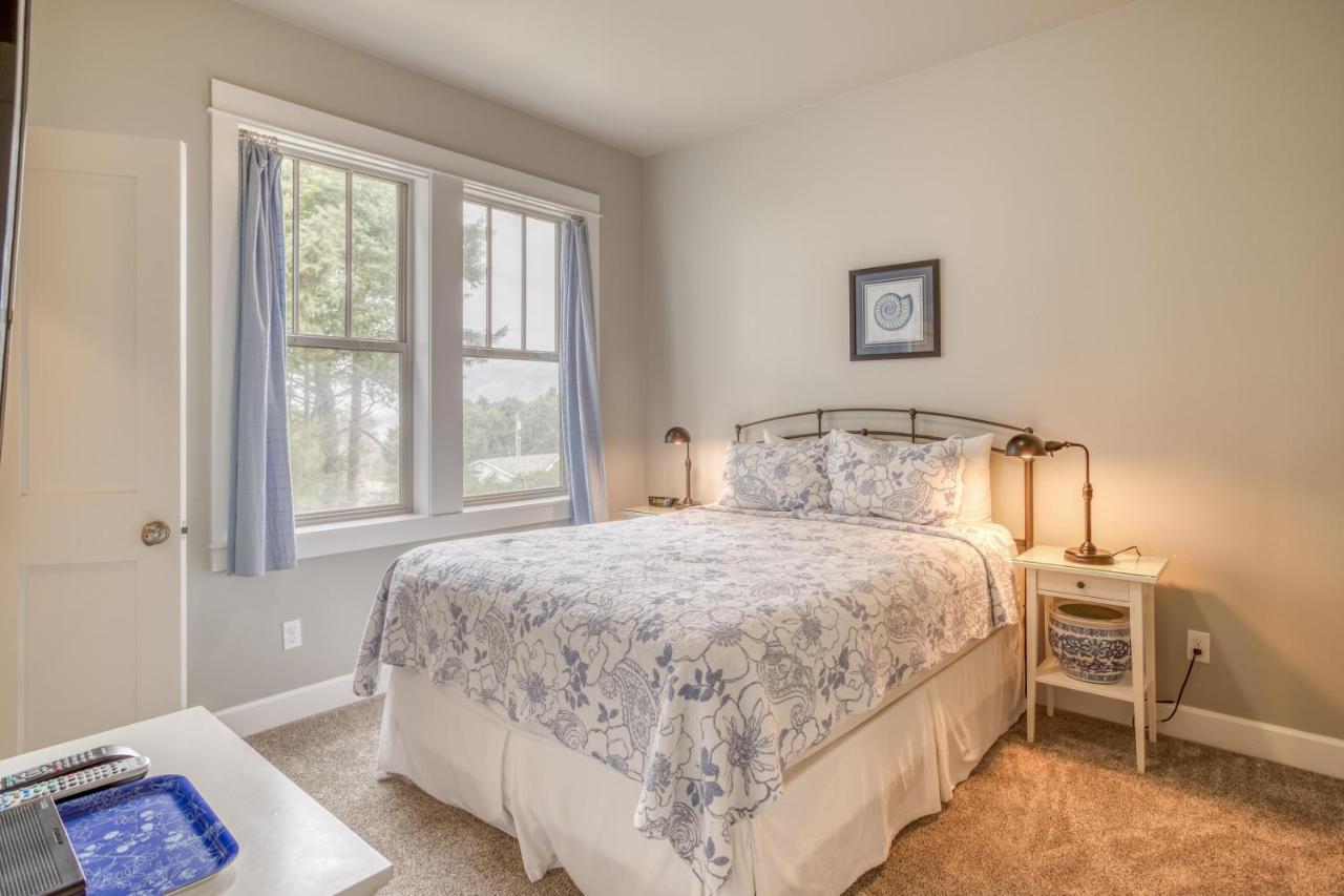 Cascade Cottage Lincoln City Bagian luar foto