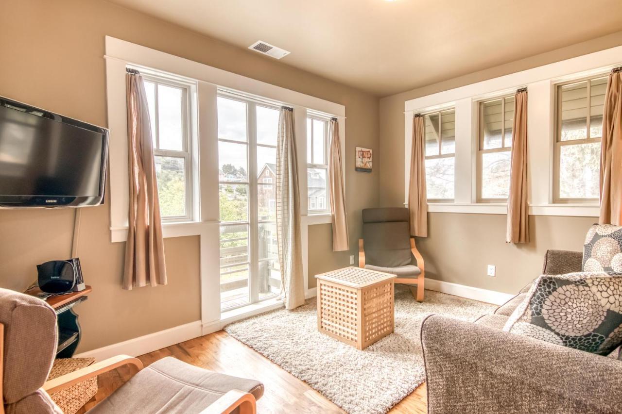 Cascade Cottage Lincoln City Bagian luar foto