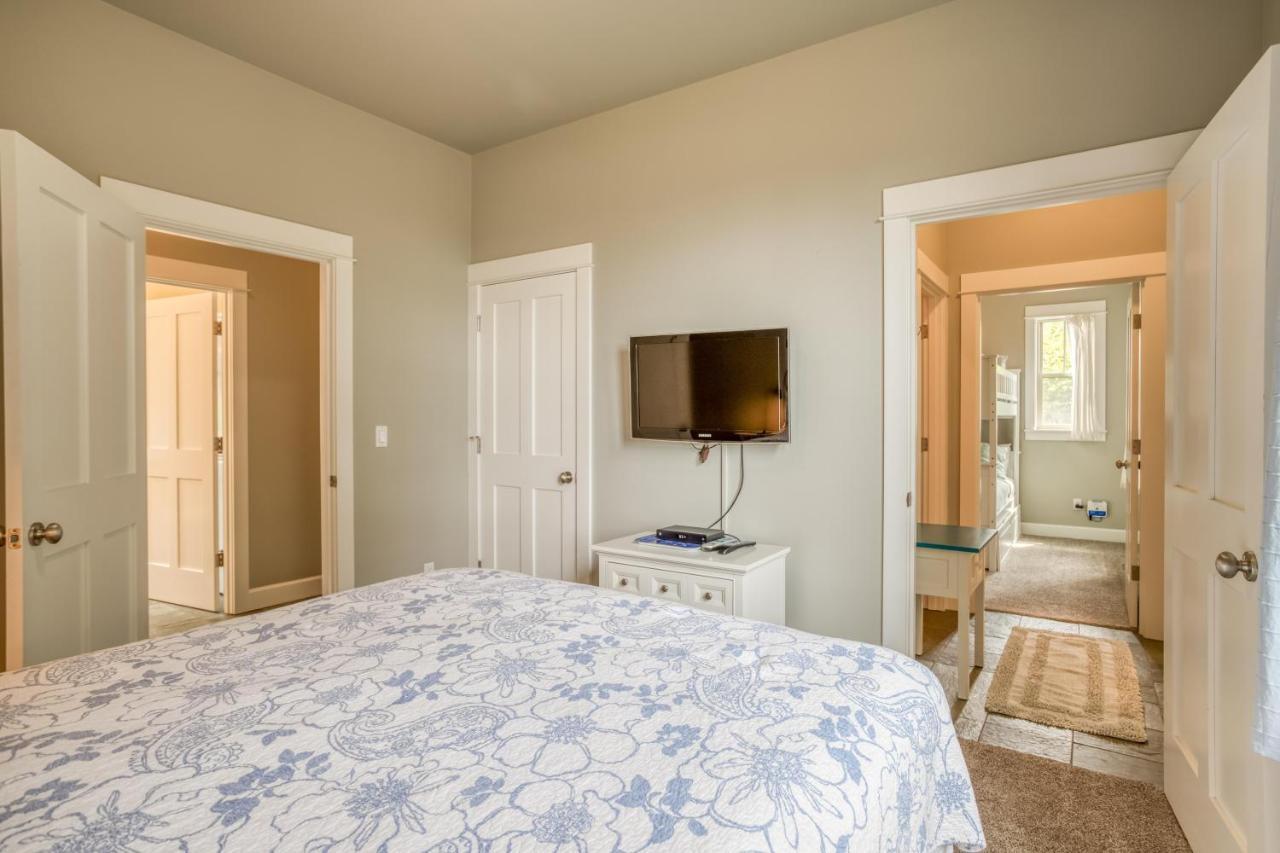 Cascade Cottage Lincoln City Bagian luar foto