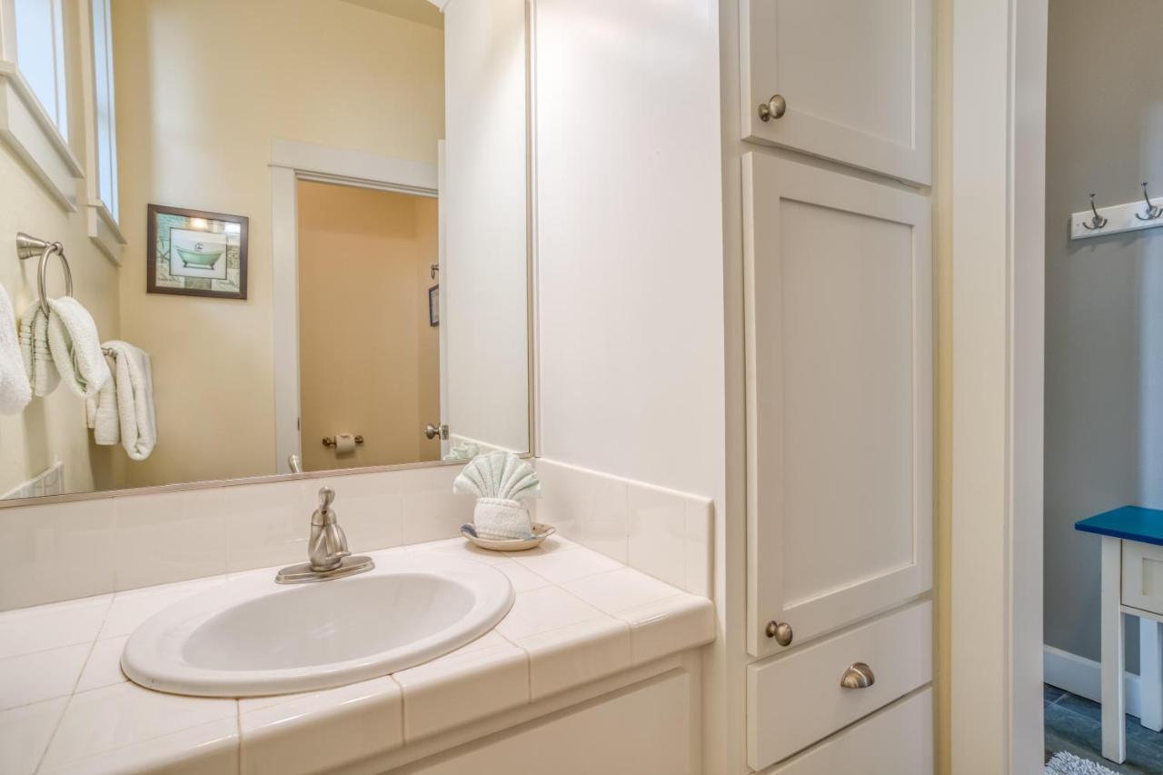 Cascade Cottage Lincoln City Bagian luar foto