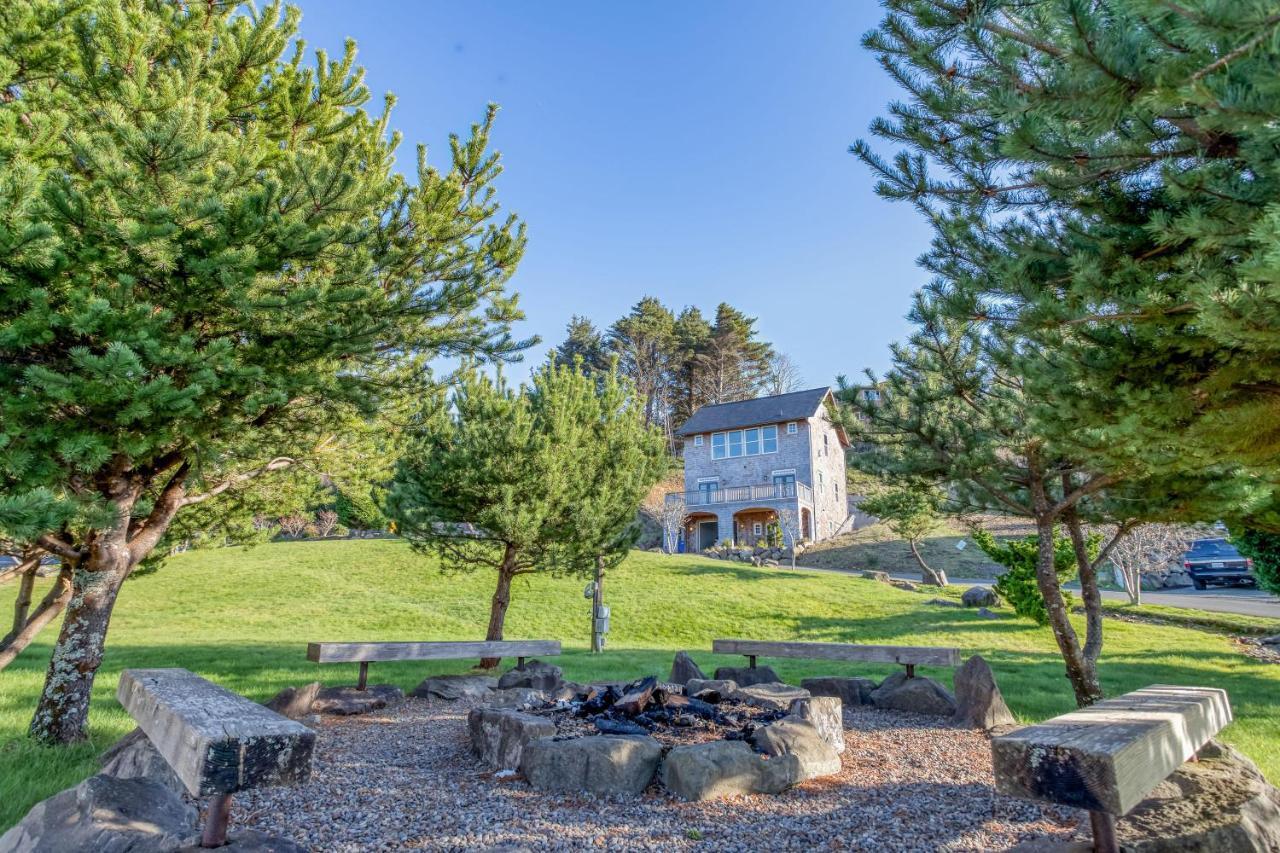 Cascade Cottage Lincoln City Bagian luar foto