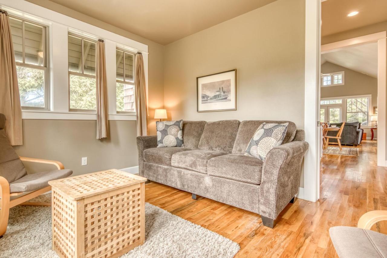Cascade Cottage Lincoln City Bagian luar foto