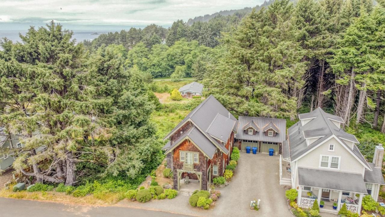 Cascade Cottage Lincoln City Bagian luar foto